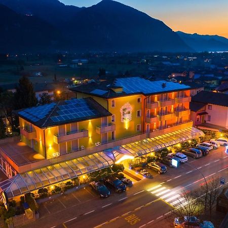 Hotel Castel Lodron Storo Eksteriør bilde