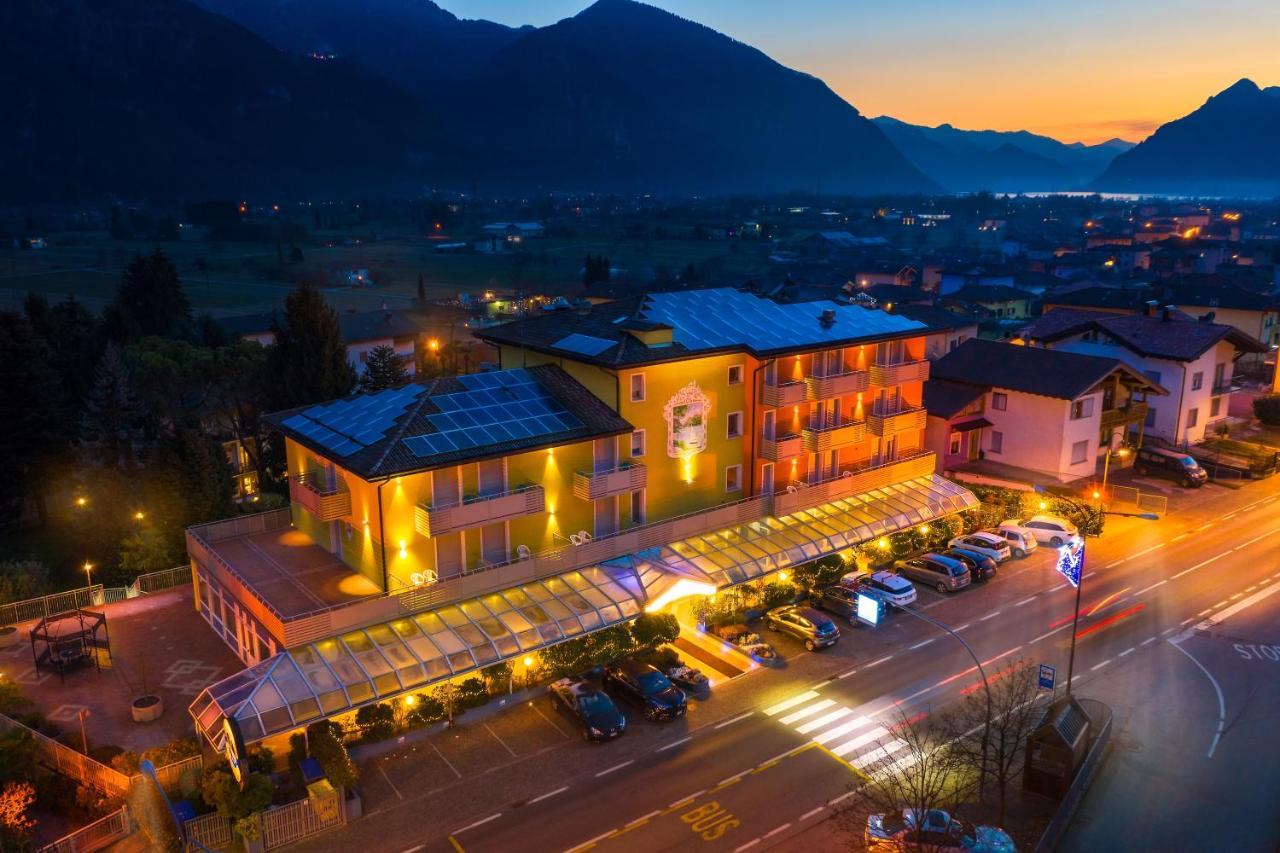 Hotel Castel Lodron Storo Eksteriør bilde